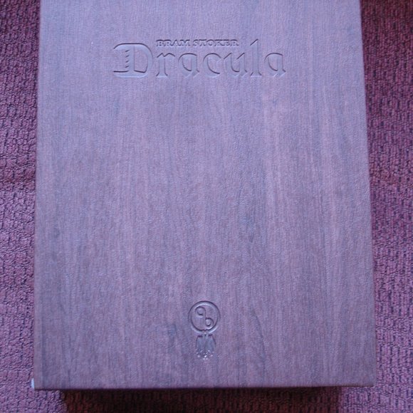 DRACULA: TRANSYLVANIA LIMITED EDITION Bram Stoker - Picture 9 of 16